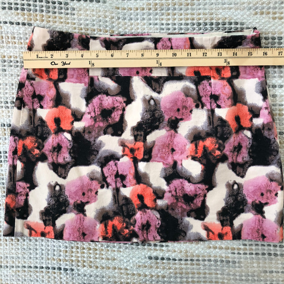 J. Crew Watercolor Floral Mini Skirt, Size 4 - Picture 5 of 5